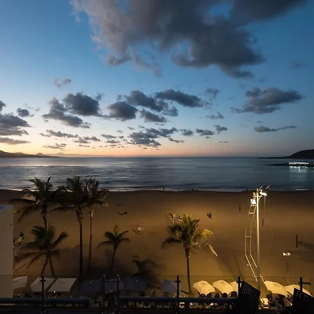 Seafront Sagasta Апартаменты *